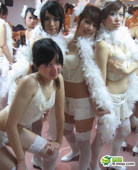 �ݳ���̨������Ů ̫�����˰ɣ�