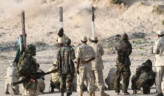 刑场实拍索马里枪决叛军真实画面(组图)